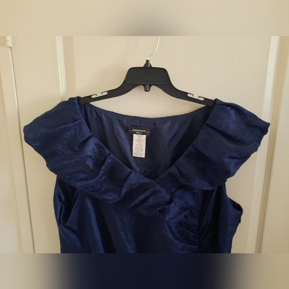 R & M Richards Woman Navy Dress - Picture 5 of 15